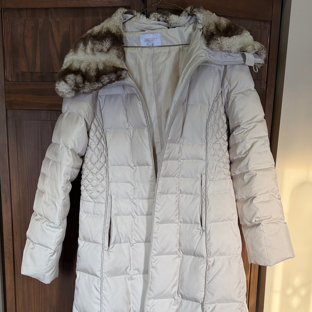 Laundry By Shelli Segal Off-White Puffer Coat with Faux Fur Collar